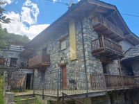 Appartamento in vendita a Gignod(AO)