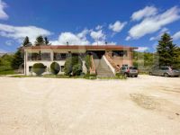 Attivit&agrave; / Licenza in vendita a Rocca di Mezzo(AQ)