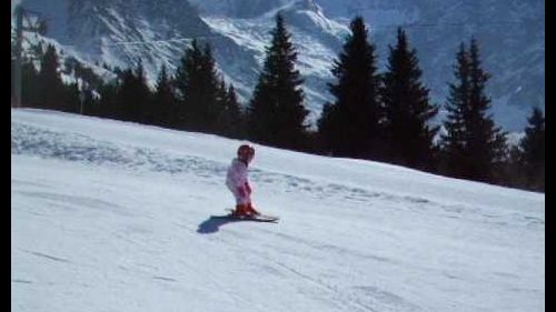 Orianne skiing belle vue