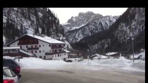 Panoramica con neve malga ciapela 1450 m gennaio 2015 (filmador renato)