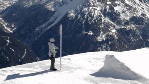 Sciare sulla pista olimpica di melezet a bardonecchia