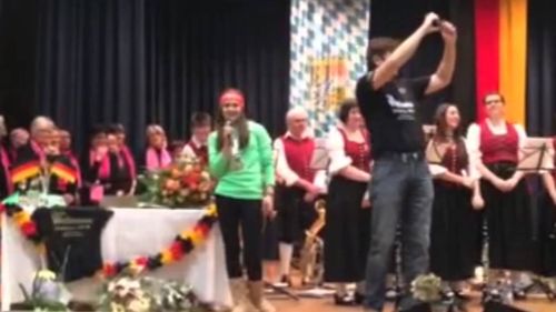 Bächingen feiert jugend-biathlon-weltmeisterin marina sauter