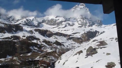 T337 - ski in ski out cervinia