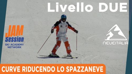 Curvare, riducendo lo spazzaneve - livello 2 della scuola sci italiana illustrato da jam session