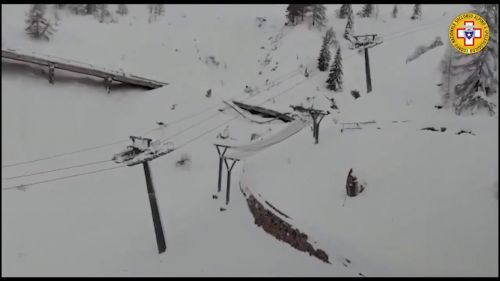 In volo sopra la valanga della marmolada