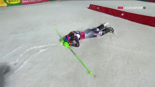 Vlhova trionfa di un soffio in slalom a zagabria. rivedi la seconda manche