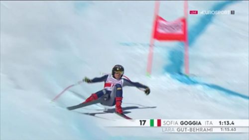 Che rischio per sofia goggia, resta in piedi a crans montana ma salta la porta