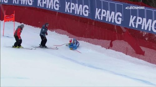 Che botta mattia casse! impatta a tutta velocità sulle reti, la caduta dell'azzurro a kvitfjell