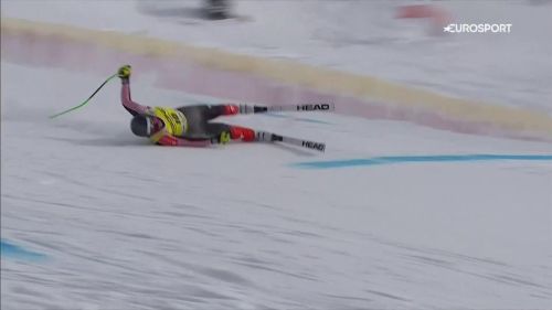 Coppa del mondo lake louise - numero di crawford, si rialza con gli sci incrociati in discesa libera:'ma come ha fatto?'