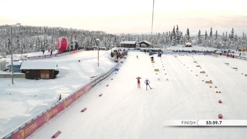 Una norvegia vince per distacco la staffetta mista, l'altra batte la svezia in volata, l'arrivo
