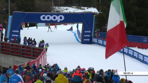 Frida karlsson stremata al traguardo ma conquista il tour de ski, delphine claudel doma il cermis