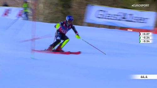 Shiffrin spinge forte nella prima manche dello slalom di lienz