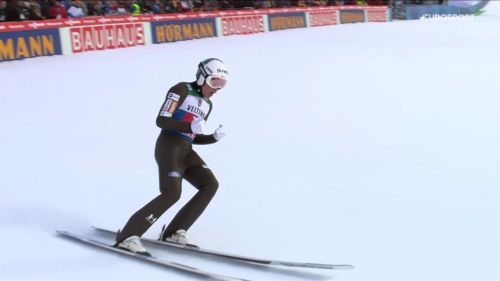 Tournée dei quattro trampolini - anze lanisek a cuor leggero: rivivi il salto della vittoria nella seconda tappa