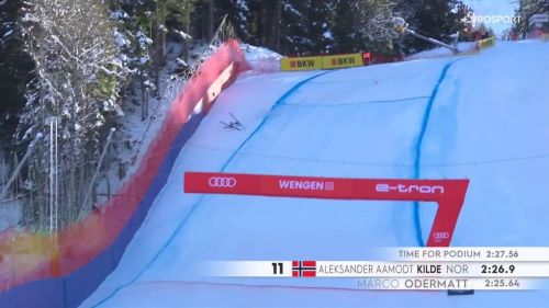 Kilde, la spaventosa caduta! tanta paura, ma sta bene: spalla lussata e taglio al polpaccio