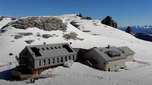 Il Rifugio Boè riapre dopo la ristrutturazione - Val di Fassa