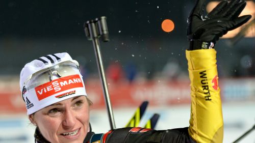 A Sjusjøen bis di Andrea Henkel, vince la mass start. Tora Berger terza