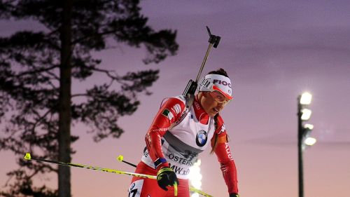 Dorothea Wierer è terza nell'inseguimento dominato da Kaisa Mäkäräinen!