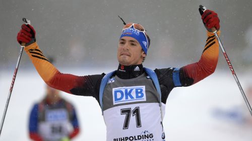 Simon Schempp per pochi millimetri nella mass start mozzafiato di Ruhpolding