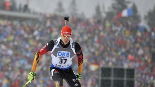 Arnd Peiffer firma la vittoria numero 100 nella storia della Germania unita. Fourcade, secondo, va in fuga nella generale