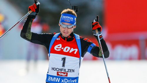Simon Schempp trionfa nella sprint di Pokljuka precedendo Ole Einar Bjørndalen all'ennesimo record