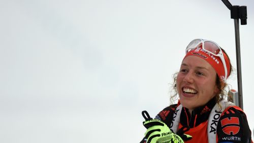 Furiosa rimonta vincente di Laura Dahlmeier con Dorothea Wierer 3^ nell'inseguimento di Ruhpolding!