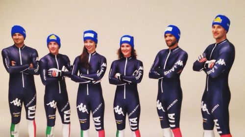 L'Italia degli sport invernali torna al blu. Ecco le nuove tute per il 2015-'16
