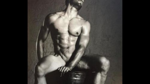 Simon Fourcade senza veli per il calendario Dieux du Stade