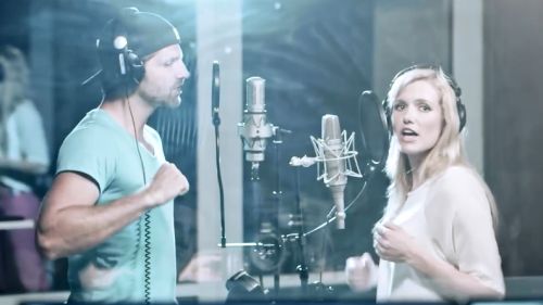 Inizia la vera carriera musicale di Gabriela Soukalova: pubblica il suo primo singolo