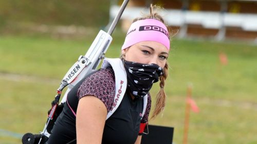 Ah no, mancava ancora il look da bandito del West