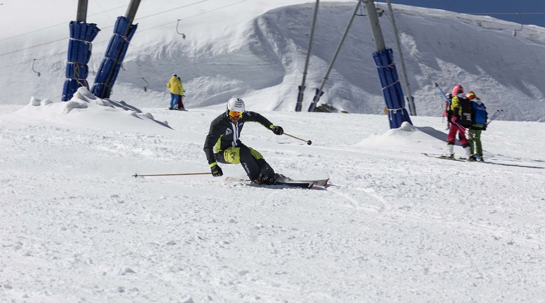 Giordano Magri al test di Blizzard Thunderbird R15 (2022)