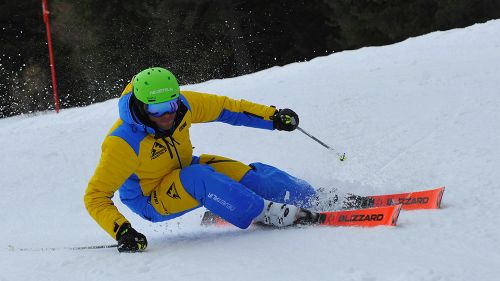 Alex Favaro al test di Blizzard Firebird SRC WC Piston (2019)